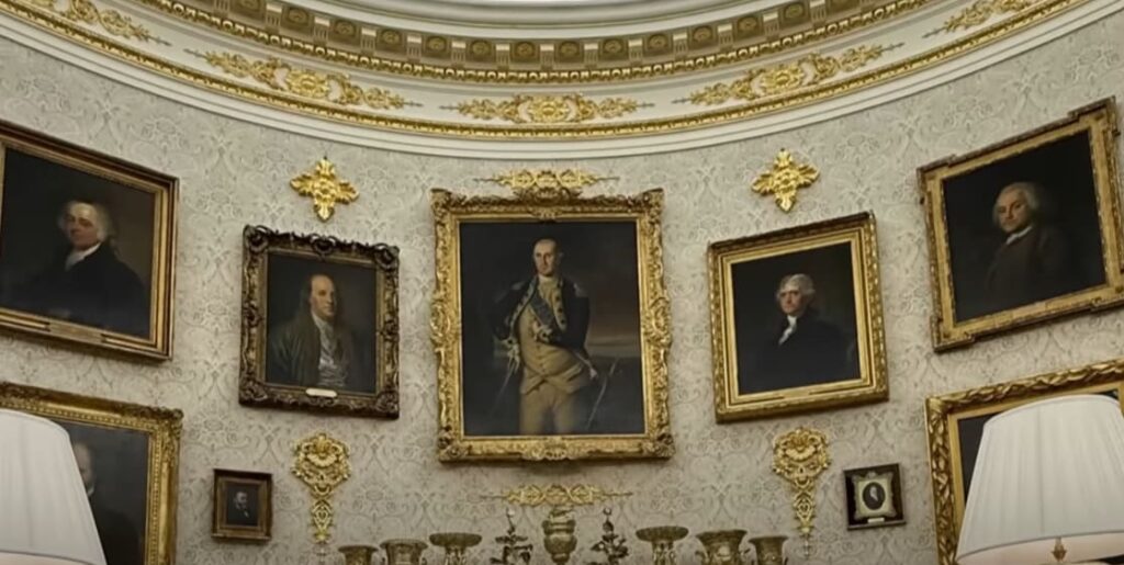 Trump brags over the gold used to decorate the Oval Office, while people cannot afford groceries