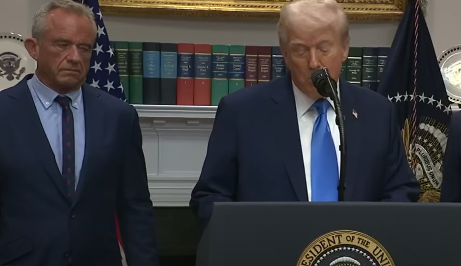 Trump’s attack on vaccines is immediately counterproductive on Republicans