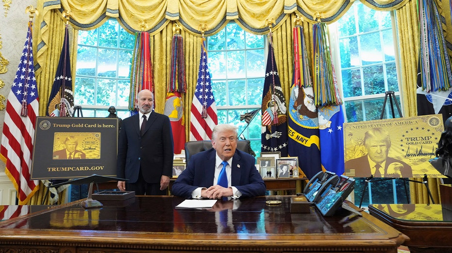 Trump imposes $ 100,000 annual reimbursement to H-1B-VISA for foreign employees