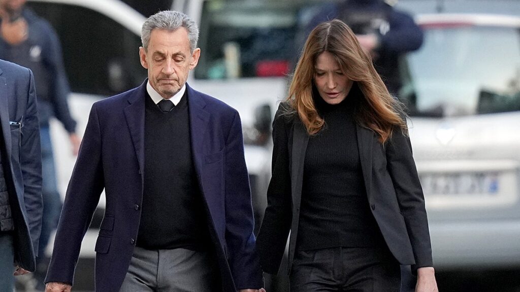Nicolas Sarkozy goes to prison in Paris on charges of financing the Libyan campaign