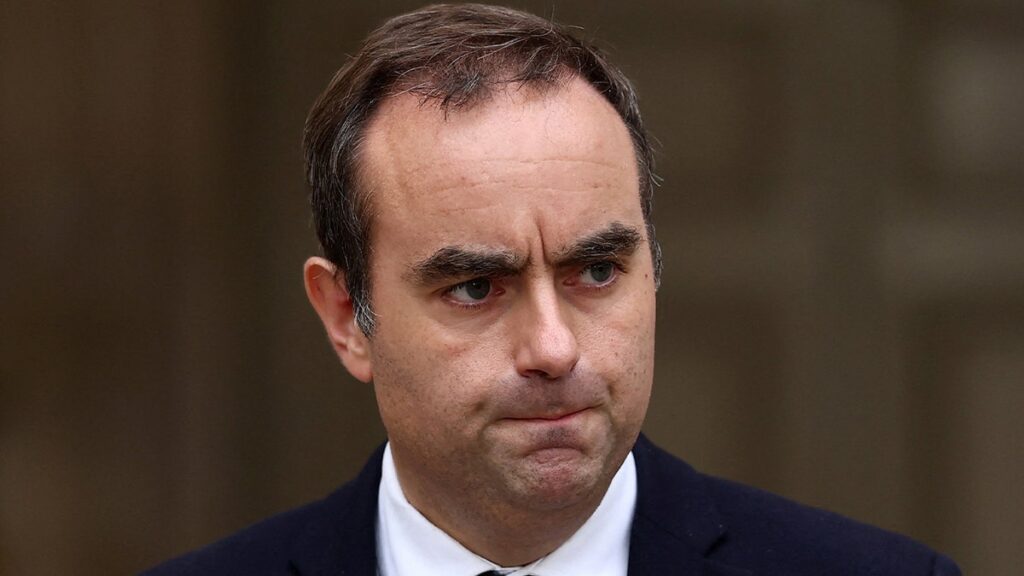 Prime Minister Lecornu of France comes after less than month