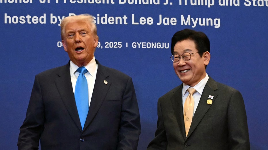 Trump says South Korea must pay $350 billion in tariffs and invest $600 billion in US deals