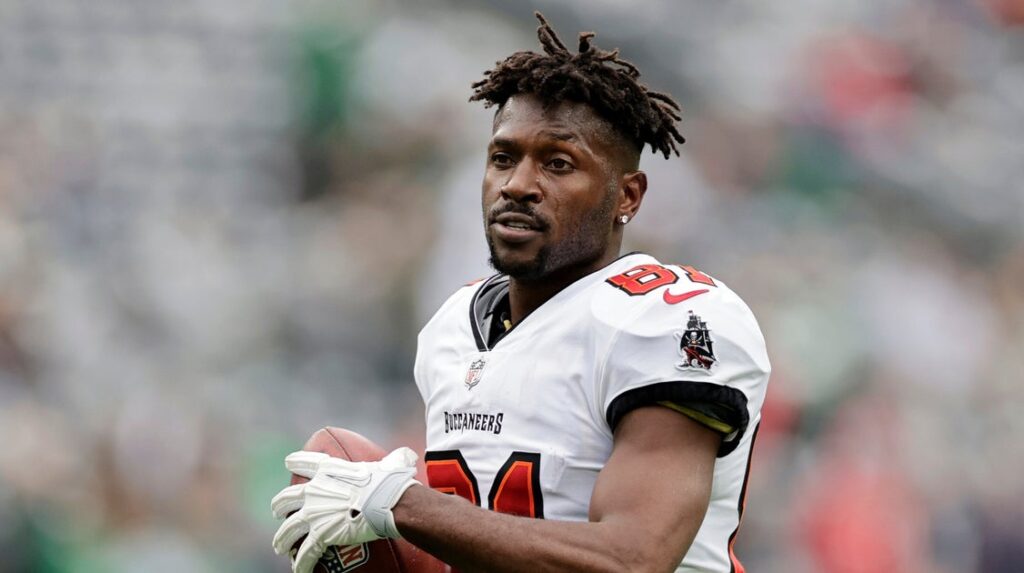Former NFL star Antonio Brown arrested for attempted murder