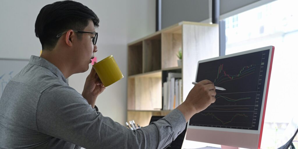 CEO confidence continues to decline in Q4 2025, pointing to more cautious business outlook