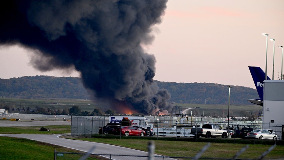 UPS is grounding its entire MD-11 fleet indefinitely following the Louisville crash