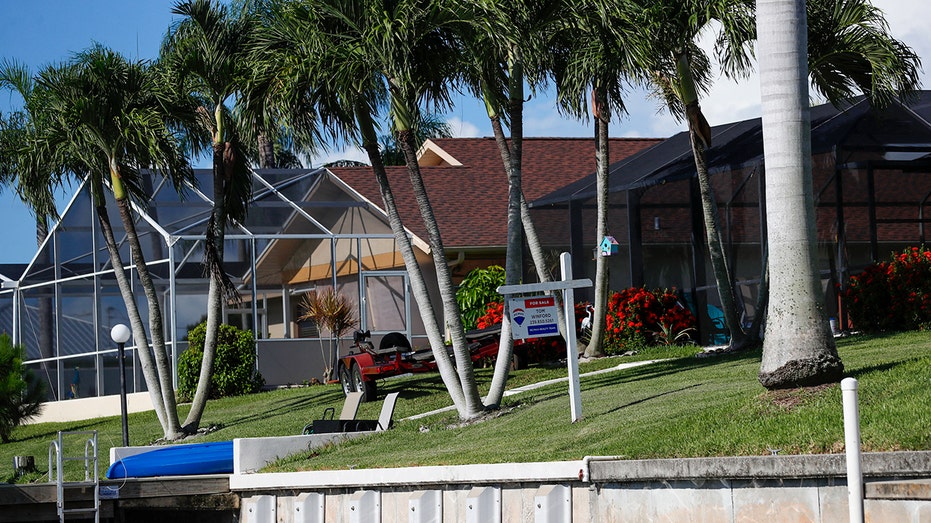 Refinancing won’t pay off for most homeowners looking to move soon, the economist says