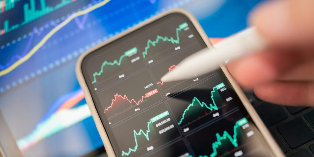 Some US stocks outperform on December 15 after earnings surprises