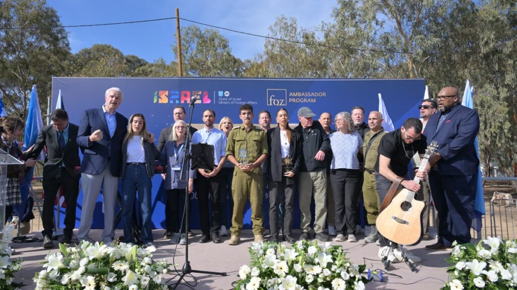 A huge delegation of American pastors arrives in Israel on a solidarity mission