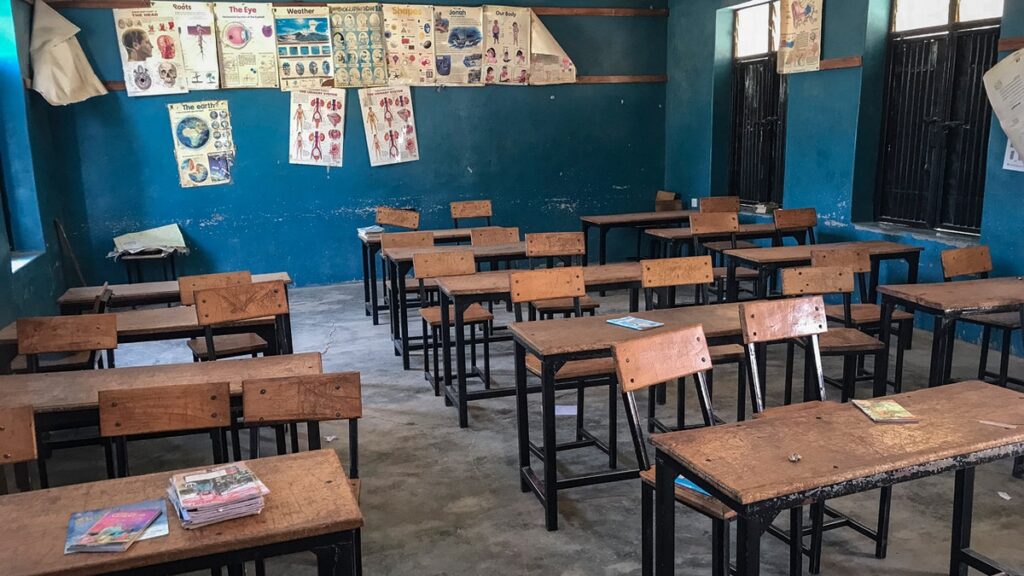 Nigeria has secured the release of 100 kidnapped schoolchildren after captivity