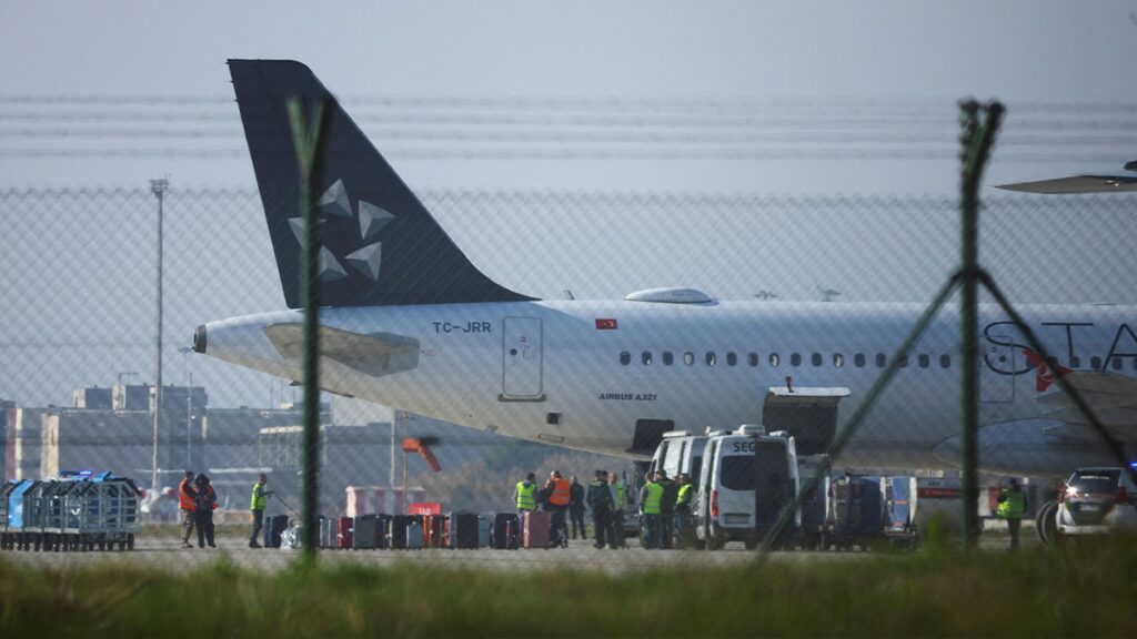 Emergency landing of Turkish Airlines in Barcelona after bomb threat