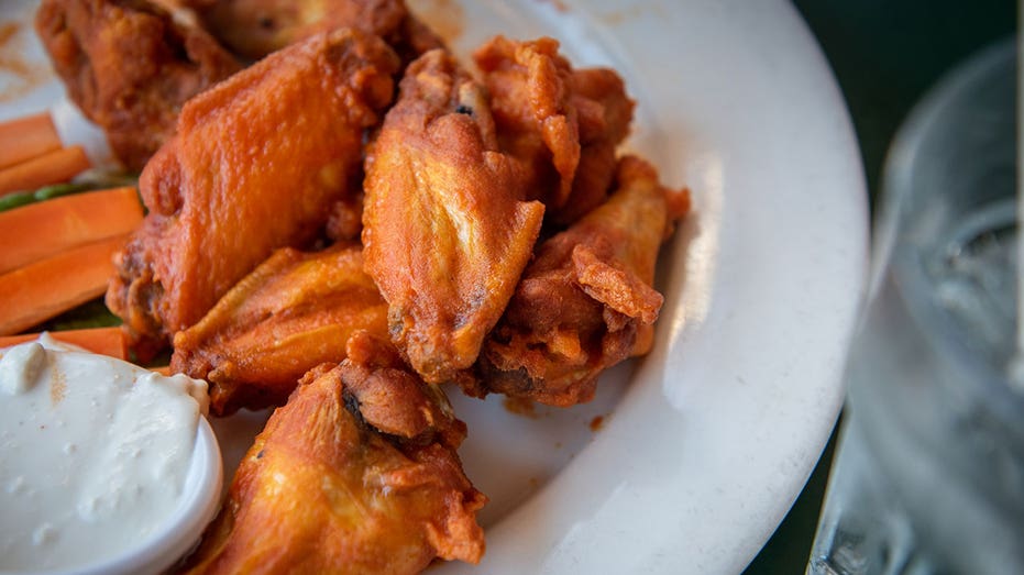 Buffalo Wild Wings can keep the name “boneless wings,” a federal judge rules