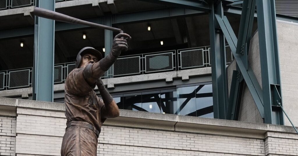 Broken Bat Mars Unveiling of the Ichiro Suzuki Statue