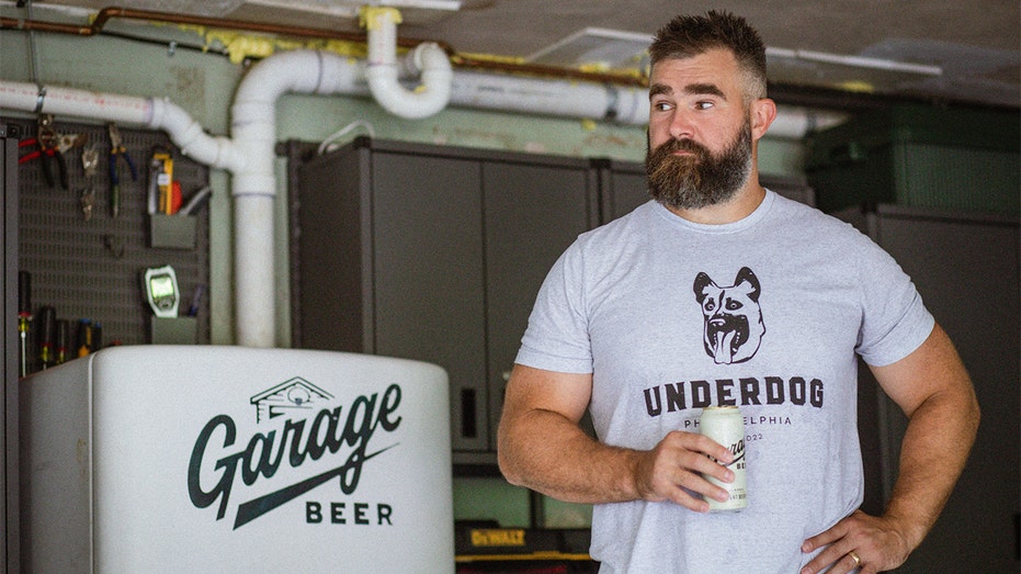 Garage Beer from the Kelce brothers concludes a deal with golf clothing brand before Masters